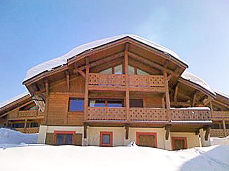 Chalet Gets CLG01
