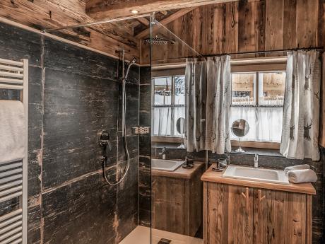 Lech-Chalet Liebe - Badezimmer
