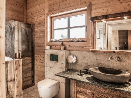 Lech-Chalet Hund - Badezimmer