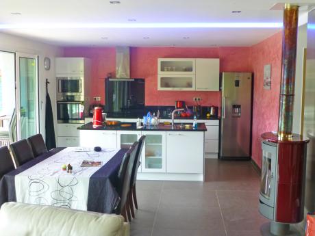 Villa Joal Annecy - Küche   Essbereich