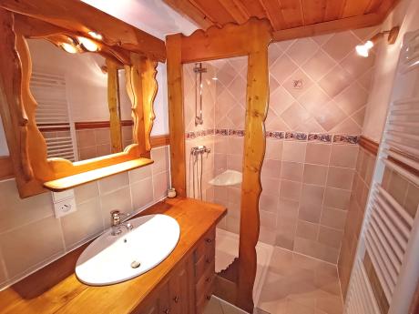 Le Petit Bonheur Champagny - Badezimmer